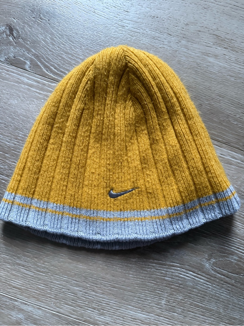 Vintage Y2K Nike reversible beanie